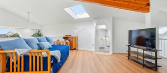 Beachfront, deck, hot tub, sauna, dog-friendly, 2026 remodel