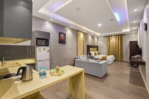 Standard Studio | Laptop workspace, free WiFi - Grand Residence (Riyadh)