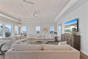 Smart TV, DVD player, video library, stereo - Luxury Family Laguna Sunrise - Golf Cart - Pool - Beach (Panama City Beach)