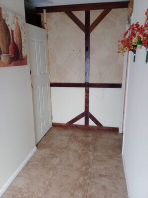 Interior - Perfect 1-bedroom apartment with AC in welcoming Titusville (Titusville)