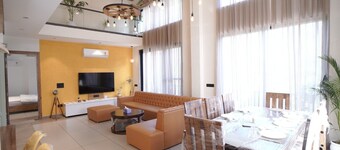 Escape to Amber Moon – Private Luxury Villa in Kumarhatti