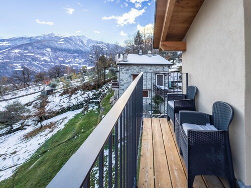 Stunning private villa for 7 guests with WIFI, TV, balcony and pets allowed