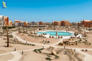 Basic Apartment | Pool | Outdoor pool - The 2bdr Blue Horizon @ Kamaran El Gouna (El Gouna)