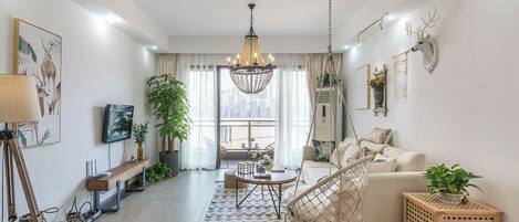 Signature Suite, 3 Bedrooms, Balcony, River View | Living area