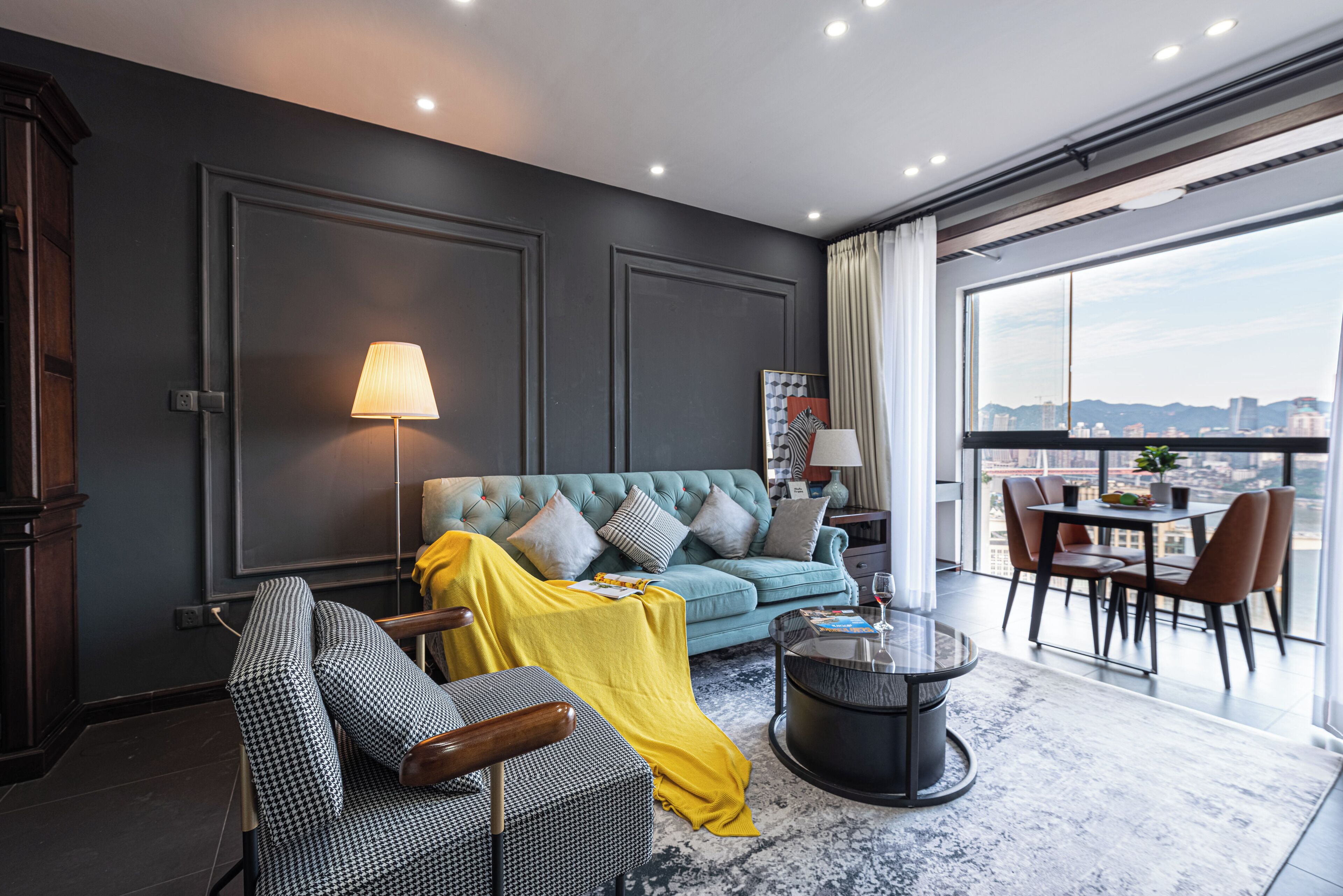 Design Suite, 3 Bedrooms, Pets Allowed, River View | Desk, laptop workspace, free WiFi, bed sheets