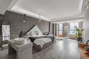 Signature-Apartment, 1 Queen-Bett, Whirlpool, Flussblick