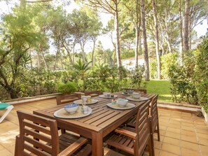 Outdoor dining - Country Club family garden by Interhome (Pals)