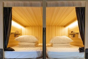 Soundproofing, free WiFi, bed sheets