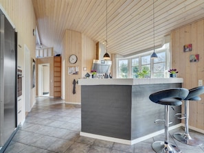 Geladeira, micro-ondas, lava-louças