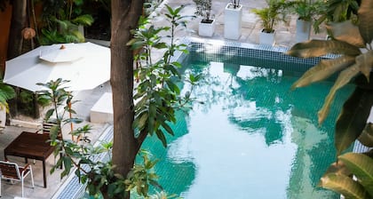 Emeraldgems Premium Residence