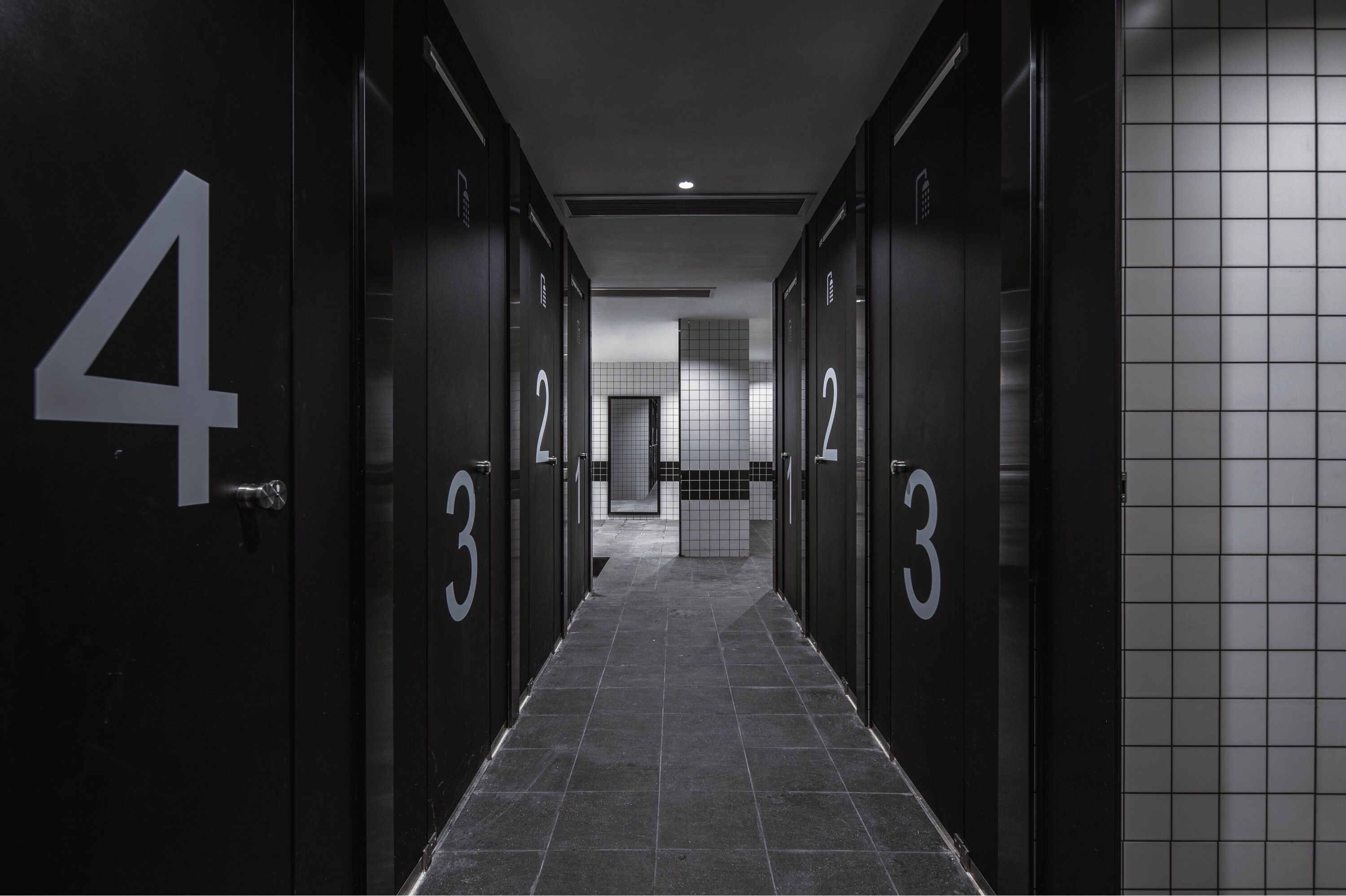 샤워 시설, 헤어드라이어, 타월, 샴푸