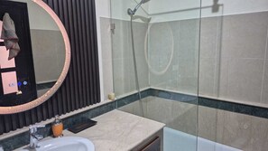 Hair dryer, towels, soap, toilet paper - Appartement Luxe Marrakech Hivernage - Swimming pool & Terrace (مراكش)