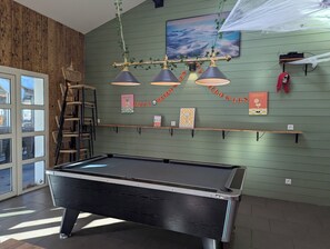 Games room - New 3-bedroom mobile home for 6 people in a 4* campsite (Lège-Cap-Ferret)