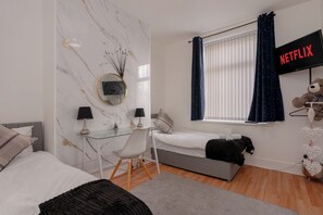 Fer et planche à repasser, Wi-Fi, draps fournis