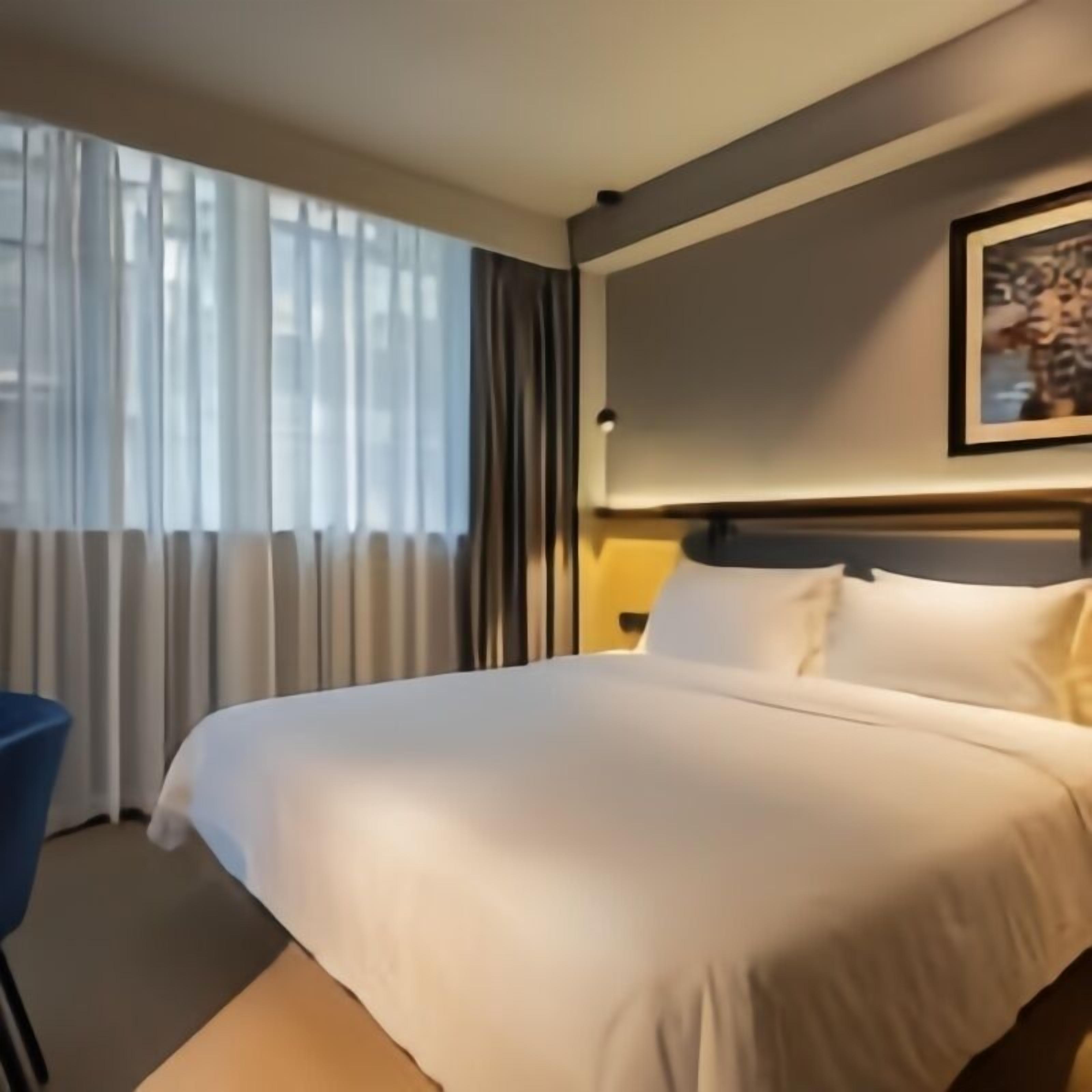 Habitación doble | Ropa de cama de alta calidad, insonorización y wifi gratis 