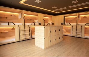 免费 WiFi、床单