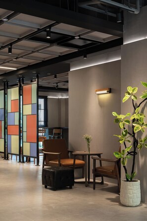 Lobby - Guangzhou Desti Youth Hostel - Rainbow Bridge Metro Station  (Guangzhou)