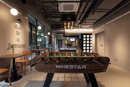 Área de estar no saguão. Guangzhou Desti Youth Hostel - Rainbow Bridge Metro Station