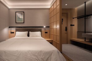 Double Bed Room | Down duvets, soundproofing, bed sheets - Xiamen Desti Youth Park Hostel Zhongshan Road (Xiamen)