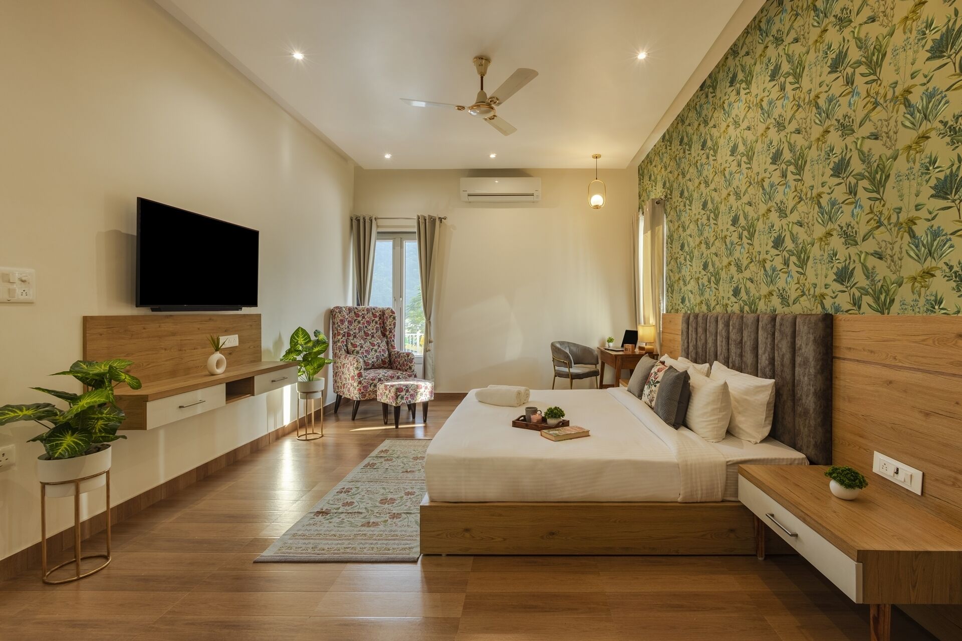 Deluxe Studio Suite | Iron/ironing board, free WiFi