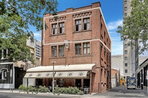 Exterior - Amalfi Urban Loft | By Host Solutions (Adelaide)
