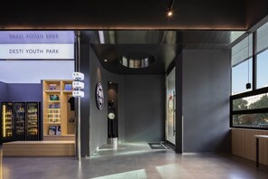 Reception - Hangzhou Desti Youth Park Hostel (Hangzhou)