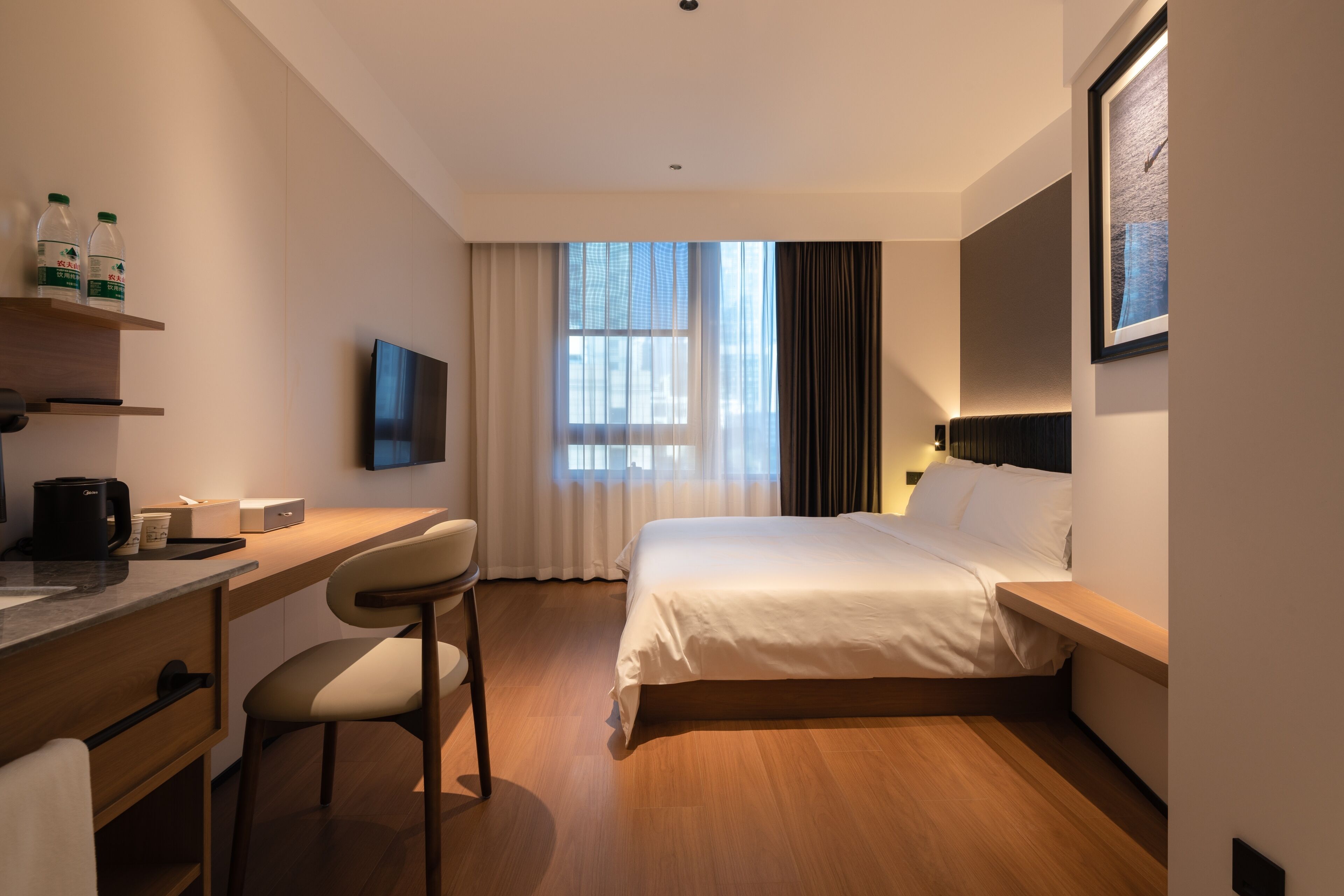 Comfort Double Room, City View | Free WiFi