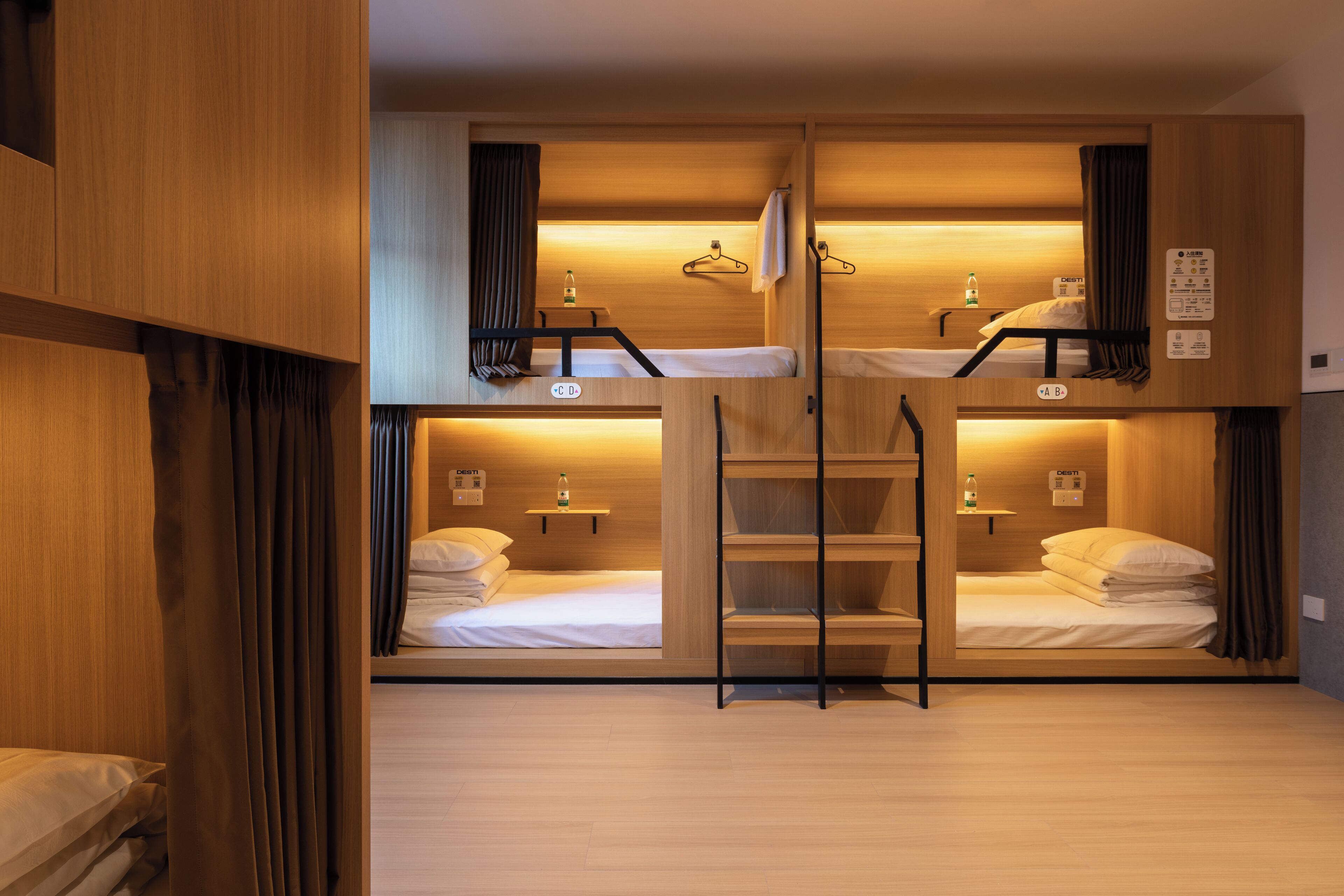 Truy cập Internet không dây miễn phí, bộ trải giường 