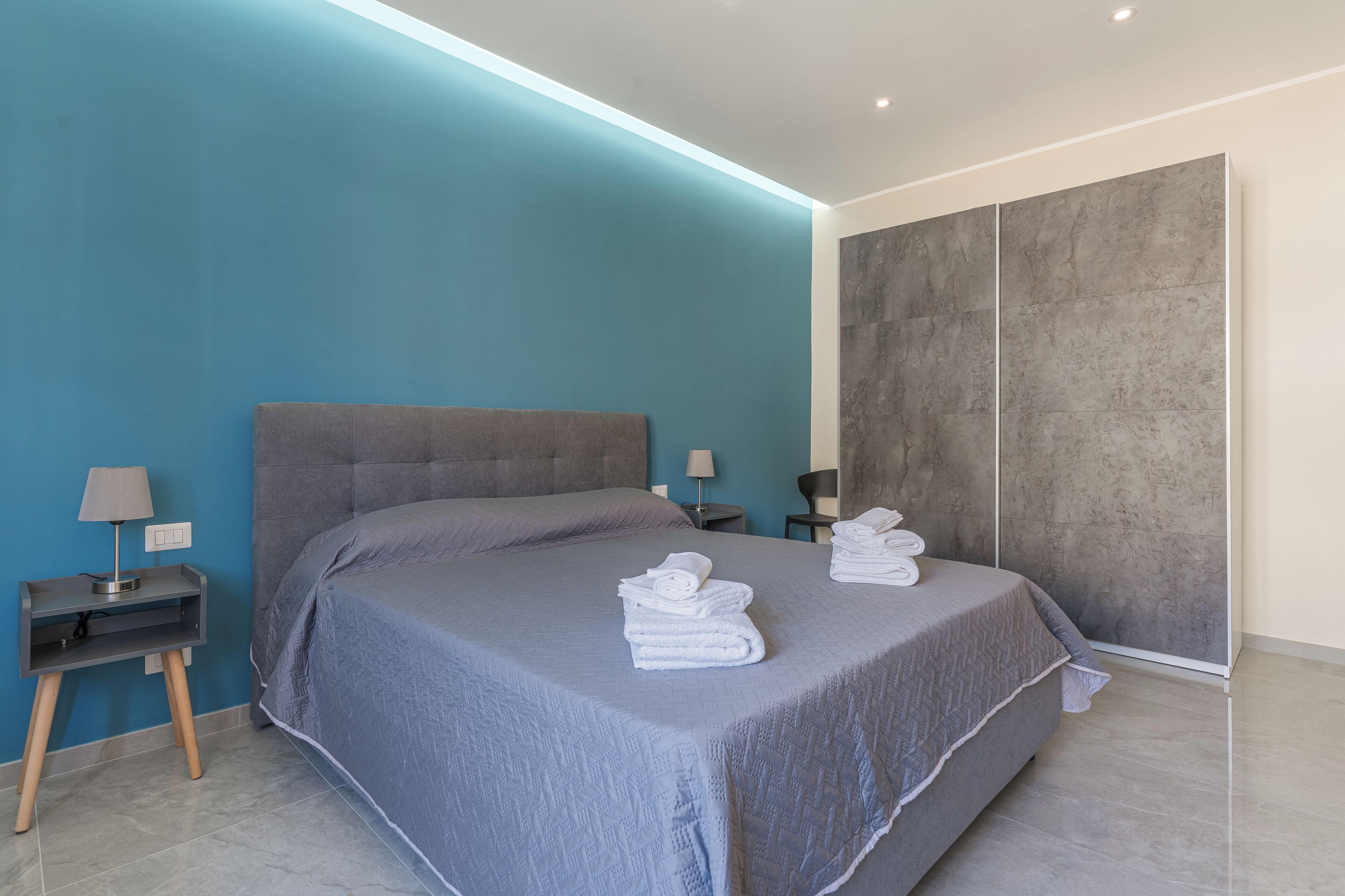 Fer et planche à repasser, Wi-Fi, draps fournis