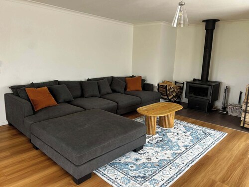 Coralie Park Farm Stay - Central location.