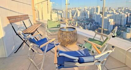 High-floor luxury loft with a private terrace and panoramic Han River view