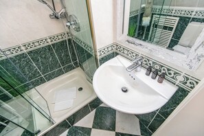 Shower, hair dryer, towels - Raantem Hüs, Whg. 12 Lütte Perle (Sylt)