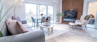 Haus 1: 8 hochwertige Ferienhäuser mit privater Sauna & Jacuzzi am Süßen See