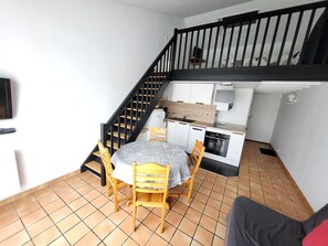 Interior - Bright apartment near beach and shops (Les Sables-d'Olonne)