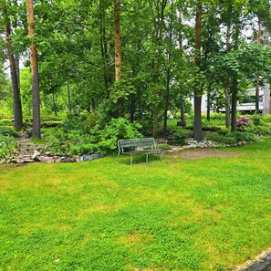 المنطقة المحيطة بالمنشأة