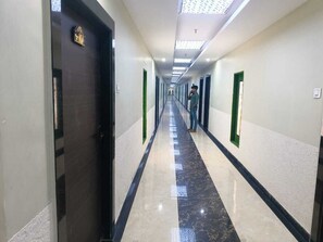Hallway - Hotel RD Inn (Shahganj)