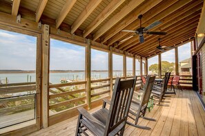 Property grounds - TWO Soundfront Retreat Homes - Great for Groups - 7BR total in Topsail Beach (Topsail Beach)
