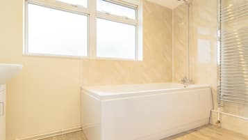 Shared Dormitory, 1 Bedroom | Bathroom