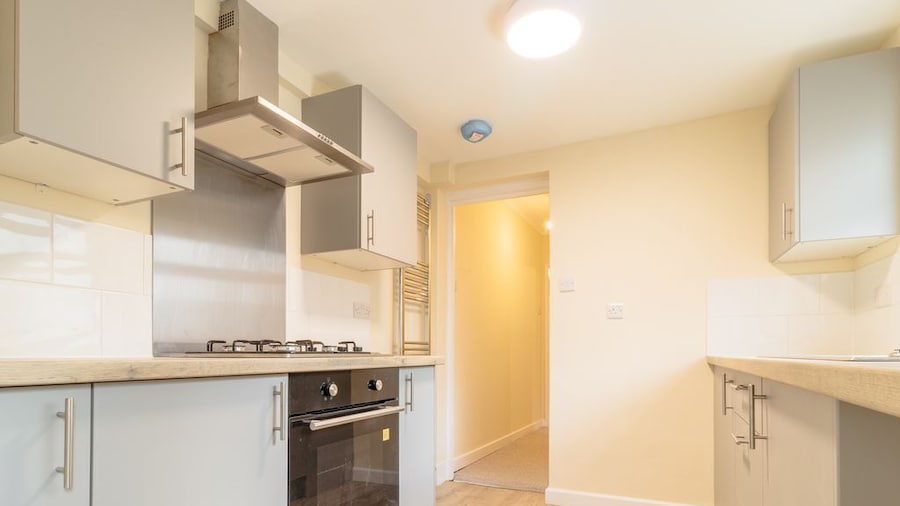 Room-private Room, Closer to Train Stati