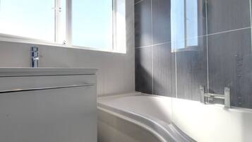 Shared Dormitory, 1 Bedroom, City View | Bathroom