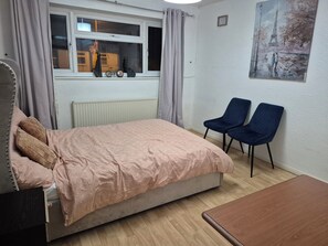 Shared Dormitory, 3 Bedrooms, City View | 3 bedrooms