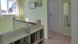 Shared Dormitory, 1 Bedroom, City View | Interior - Room-cozy Guest Room in Family Home, Clo (Aldershot)