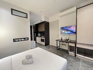 Deluxe Apartment, City View | Iron/ironing board, free WiFi - SCARLETZ SUITES KLCC BY LLP (Kuala Lumpur)