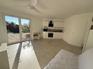 WiFi, bed sheets - 🌟 Premium studio with terrace - Sea & mountain view - Ajaccio (periphery) (Cuttoli corticchiato)