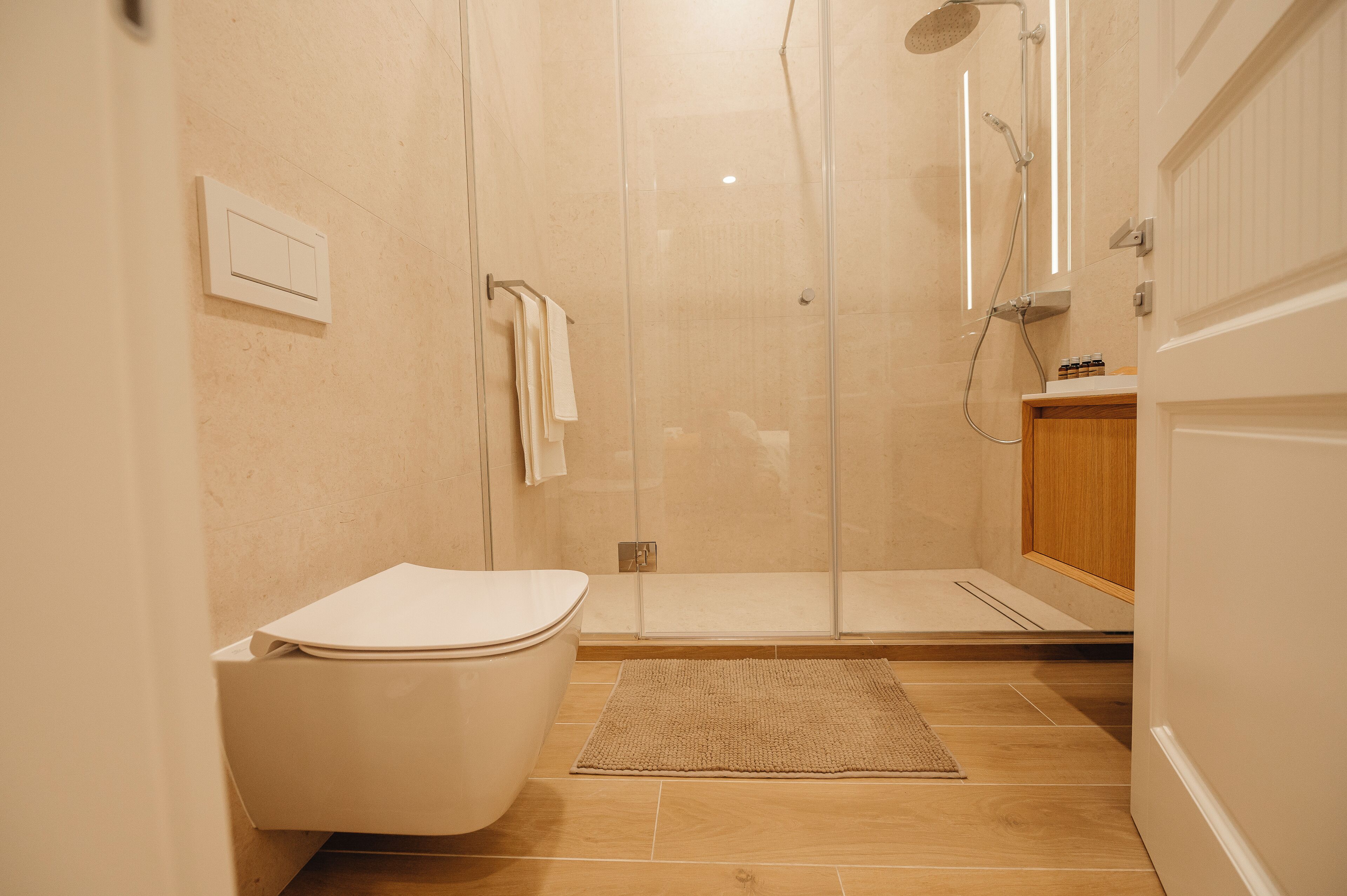 Superior Triple Room | Desk, free WiFi