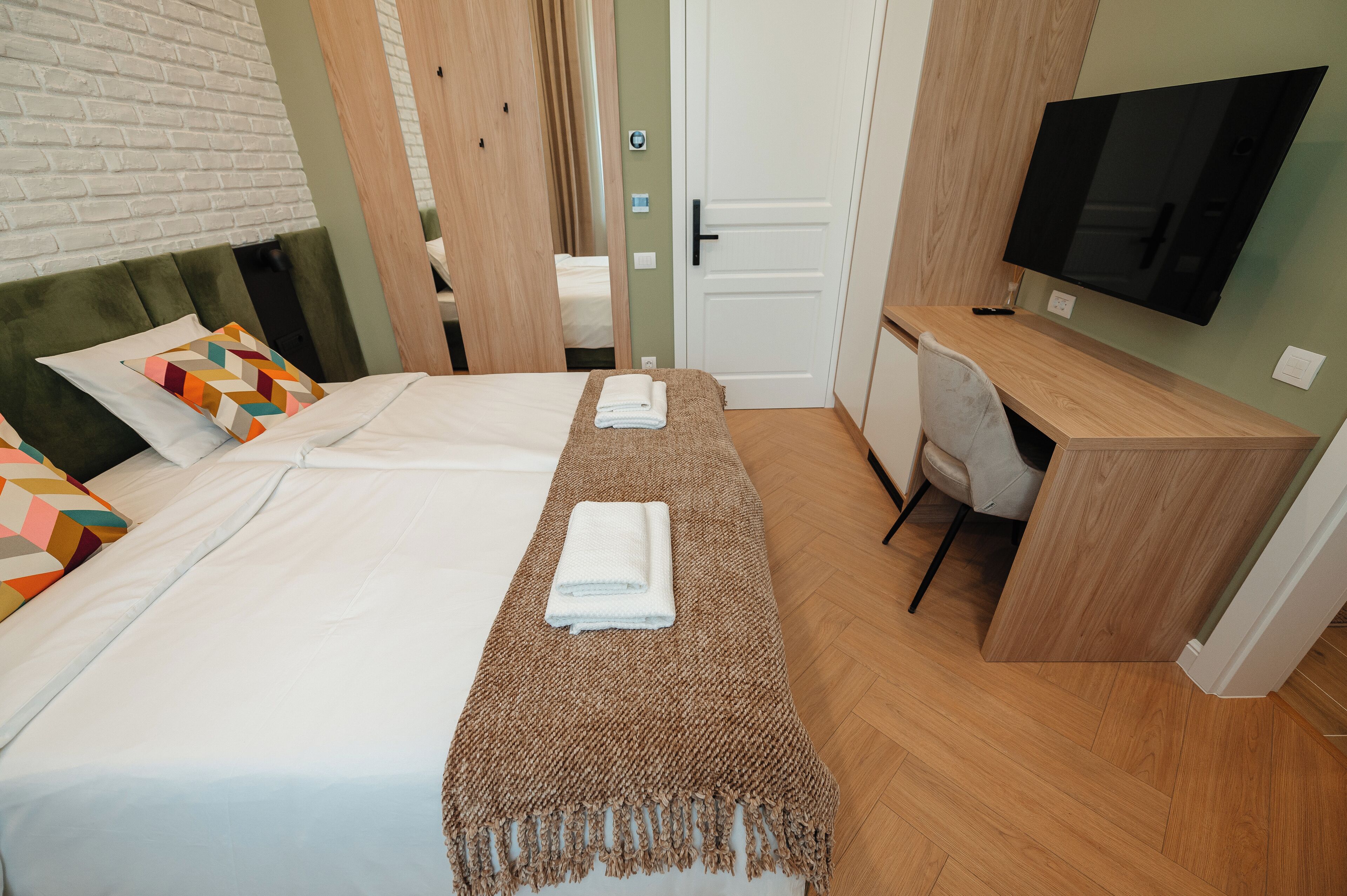 Kamar Double | Meja kerja dan Wi-Fi gratis