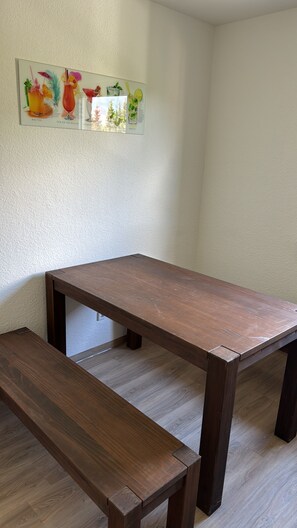 Dining - Beautiful apartment, Meuselwitzer Str. 7, Penkwitz, upper floor left (Elsteraue)