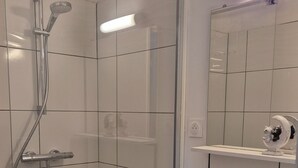 Uklassifisert bilde, 2 av 8, knapp
