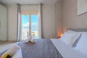 2 bedrooms, iron/ironing board, travel cot, free WiFi - Villa Nero -
A beautiful 2-bedroom villa with Mini Pool, 5 min from the beach! (PLAKIAS)