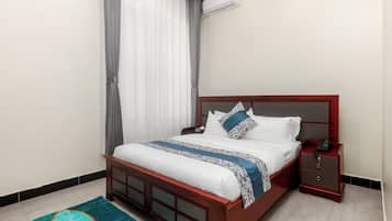 Single Room, Balcony, City View | In-room safe, desk, laptop workspace, blackout drapes